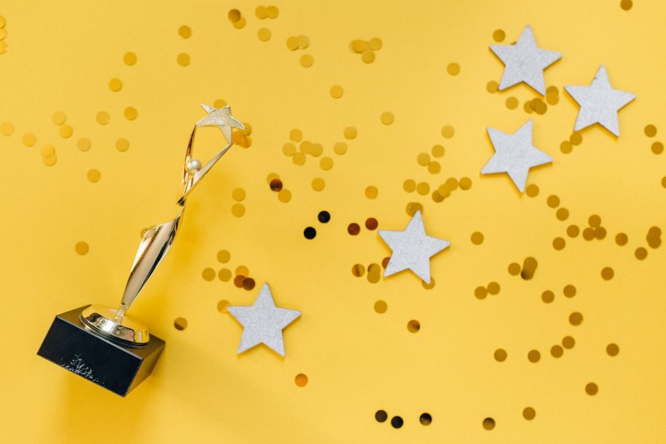2026 Emmy Adayları Açıklandı: HBO Max Yapımları Zirveye Oynuyor